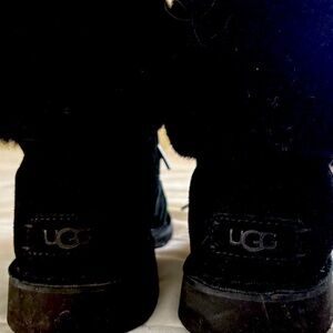 UGG Lace-up winter boots